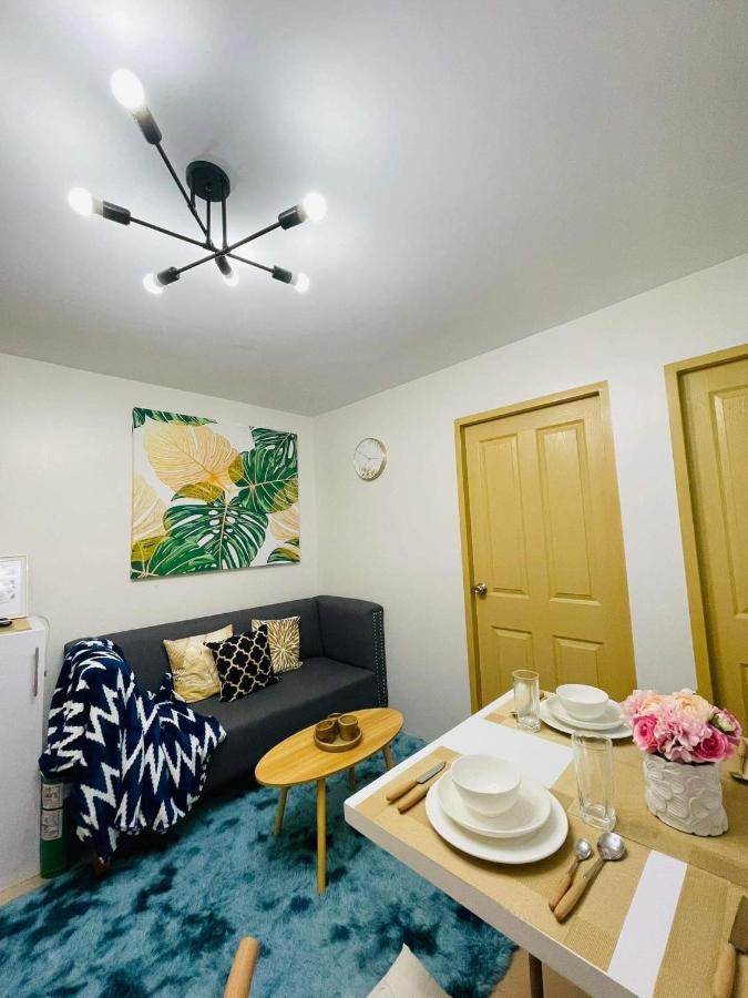 Lovely 2 Bedroom Condo Unit ايلويلو المظهر الخارجي الصورة