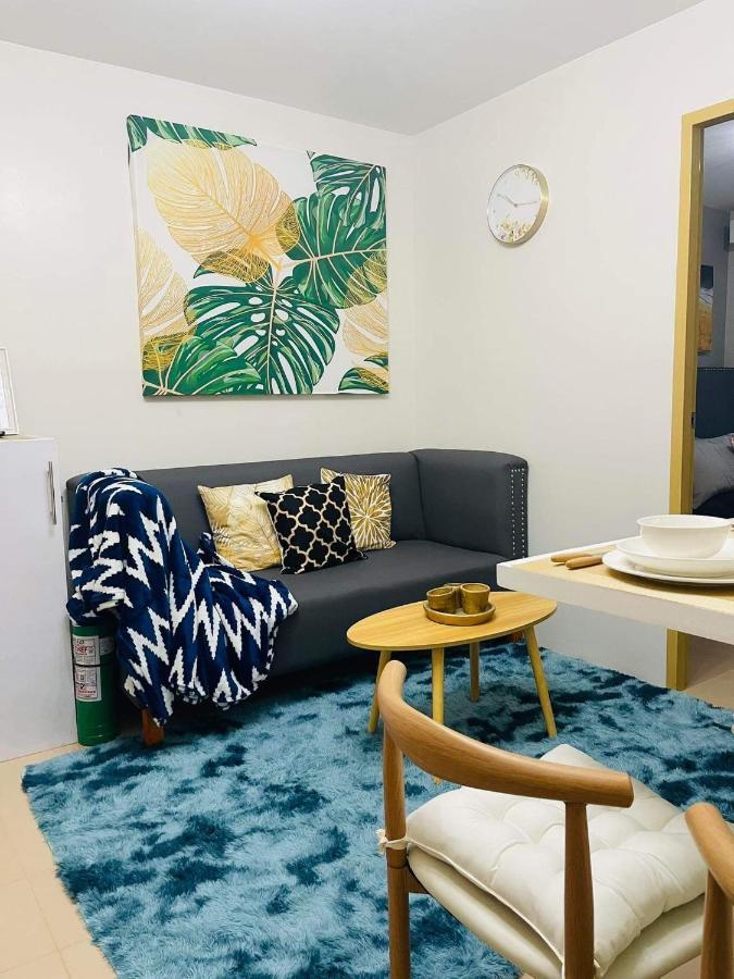 Lovely 2 Bedroom Condo Unit ايلويلو المظهر الخارجي الصورة