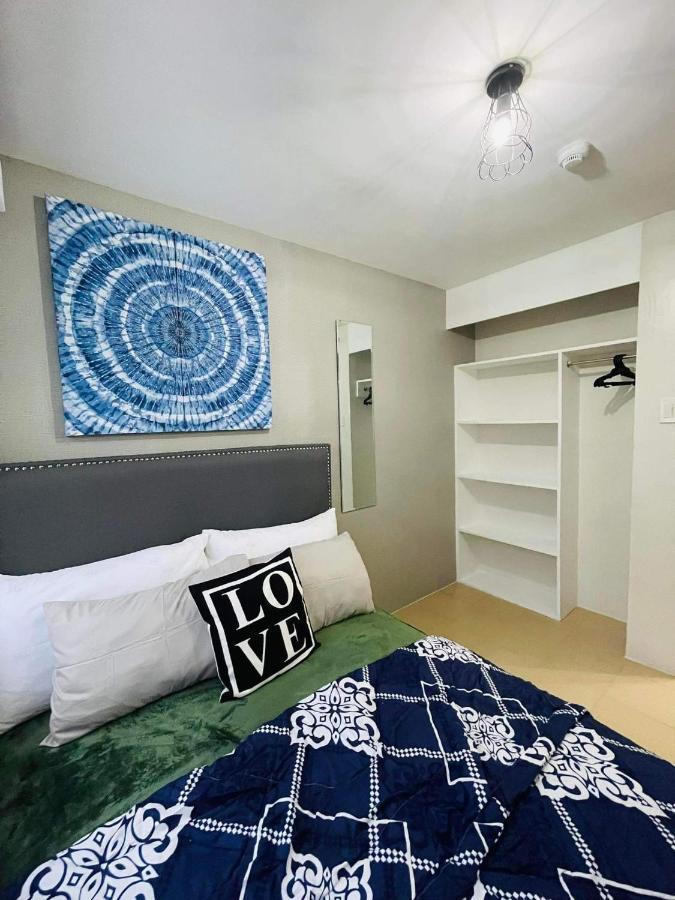 Lovely 2 Bedroom Condo Unit ايلويلو المظهر الخارجي الصورة